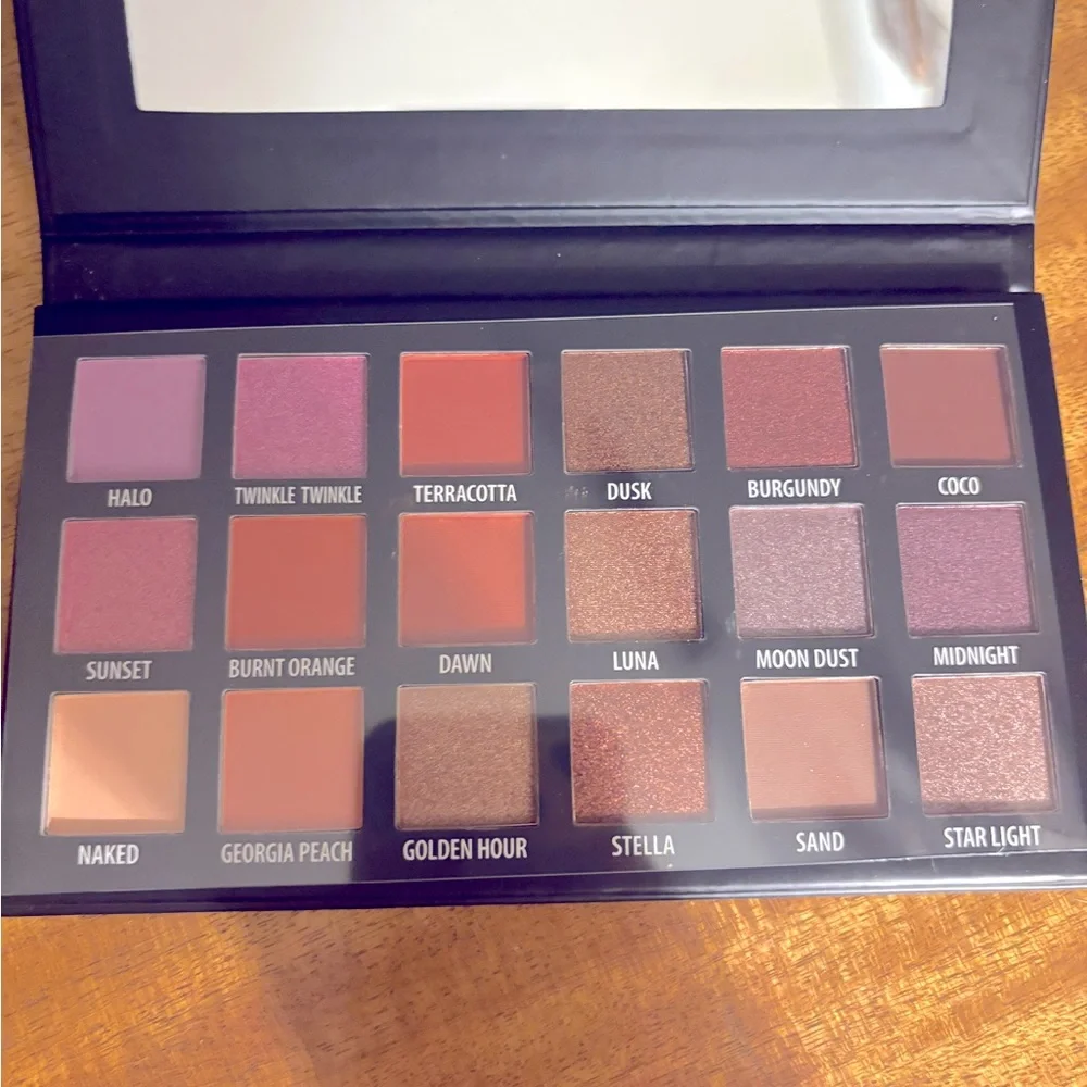 KAB Cosmetics Day & Night Shadow Palette